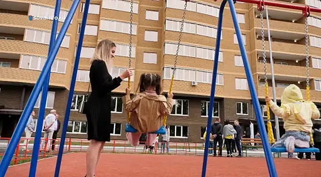 Итоги недели: обманутые дольщики получили квартиры, заработал первый контакт-центр Почты России, два района губернии отметили 95-летие