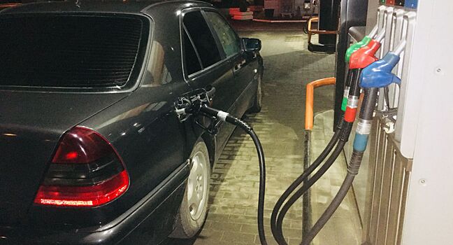 Может ли гаишник оштрафовать за превышение скорости на АЗС?