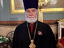 Патриарх Кирилл наградил настоятеля новосибирского собора орденом Невского