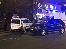 Два авто столкнулись на проспекте Героев