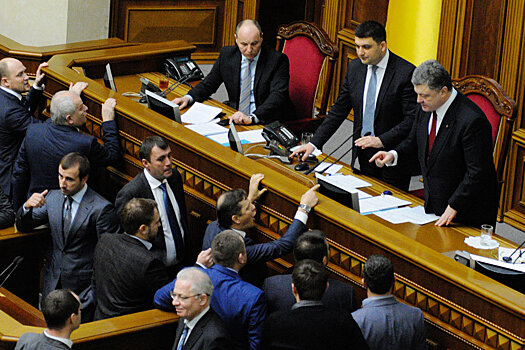 Открыто дело о запрете выезда с Украины Порошенко, Гройсмана и Парубия
