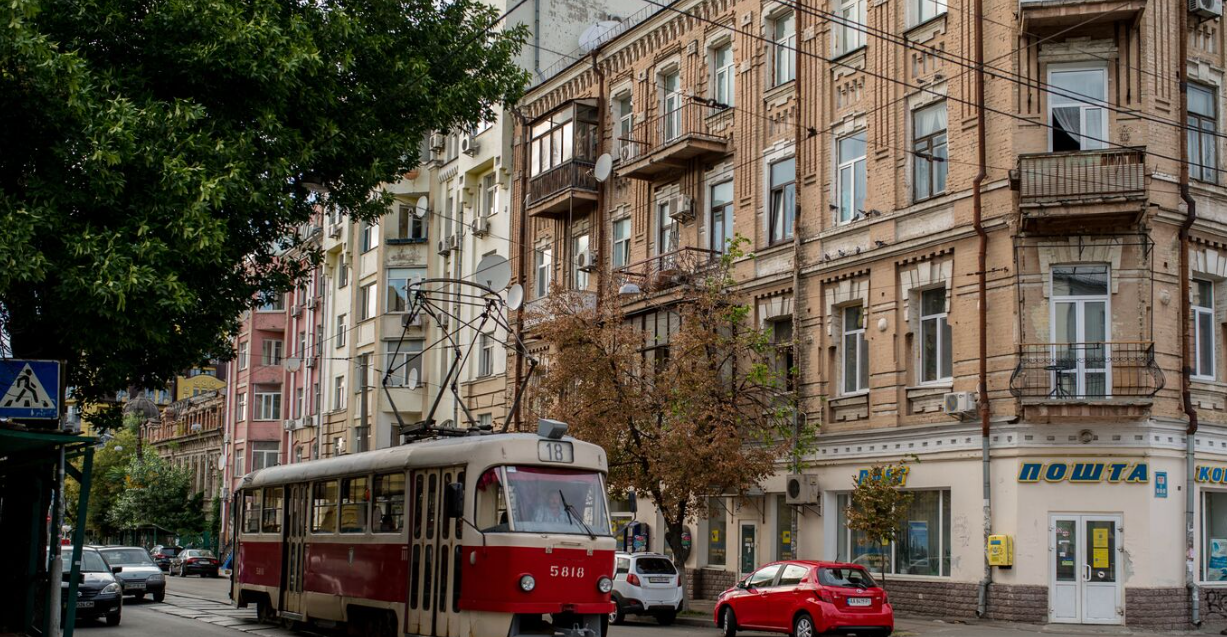 СМИ: Киев до весны остался без троллейбусов и трамваев
