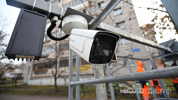Комплексы видеонаблюдения начали устанавливать на ул. Ленинградской в Вологде