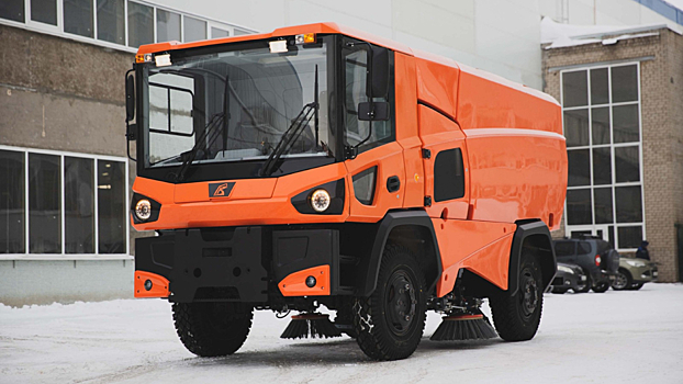 В России создали стильный грузовик для коммунальных служб
