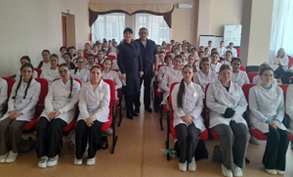 В Башкортостане будущих медицинских работников предупредили о схемах мошенничества и безопасности на дороге