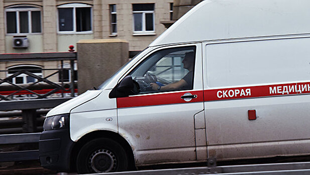 В Москве легковой автомобиль перевернулся и протаранил четыре машины