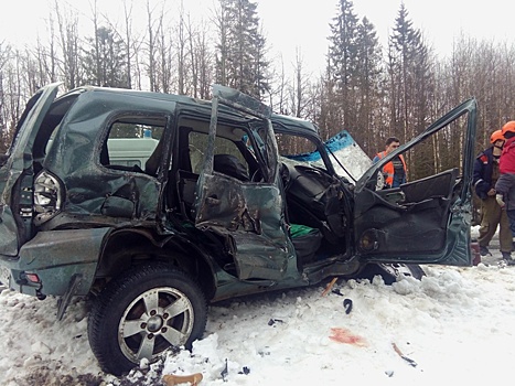 Два человека погибли в столкновении «Газели» и Chevrolet Niva на трассе в Чусовском районе