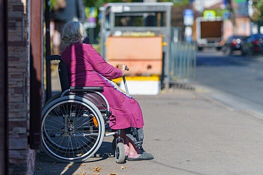 Почти 950 чиновников наказали за нарушение прав стариков и инвалидов на Кубани