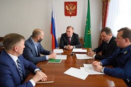 Глава Адыгеи провел прием граждан в приемной Президента РФ