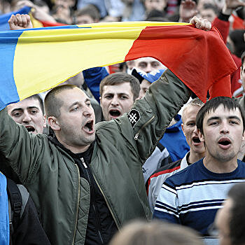 Молдавию «путчит». После аннулирования российского кредита оппозиция может отправить в отставку правительство