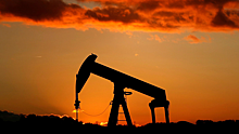 Цена на нефть Brent упала ниже $33