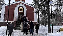 В Муравленко простились с погибшими в ДТП педагогами. ВИДЕО