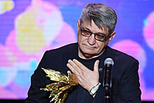 Сокуров удостоен премии Гильдии киноведов и кинокритиков "Белый слон"