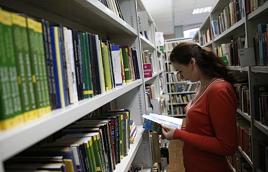 Кибовский опроверг сообщения о запрете книг в московских библиотеках