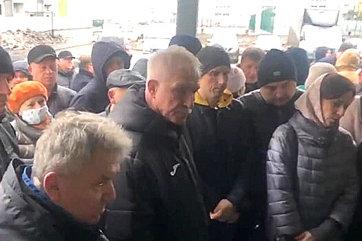Экс-губернатор Ульяновской области Сергей Морозов встретился с дольщиками