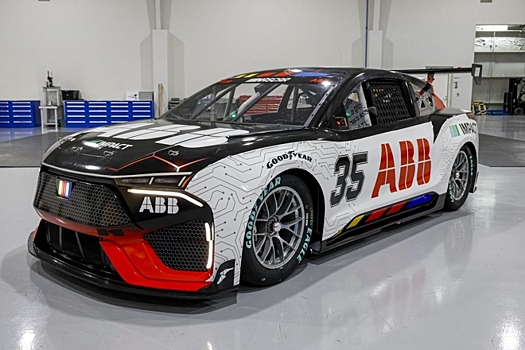 NASCAR представил электрический кроссовер для соревнований будущего