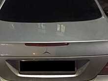 Под Кингисеппом в тонированной иномарке с наклейками Навального обнаружили ножи и оружие