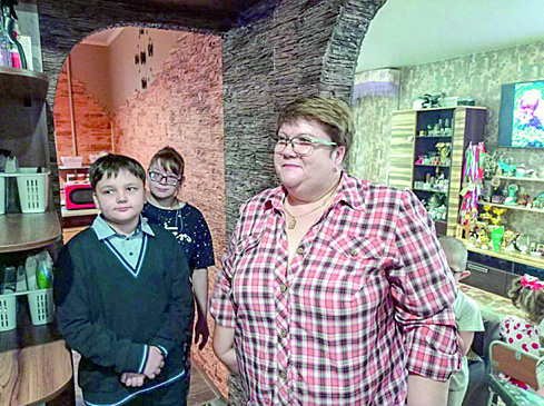 Семья нужна всем: мама 15 детей - о трудностях и упорстве