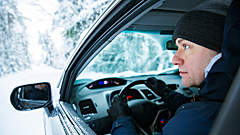 Автоэксперты предупредили россиян об опасных ошибках в мороз