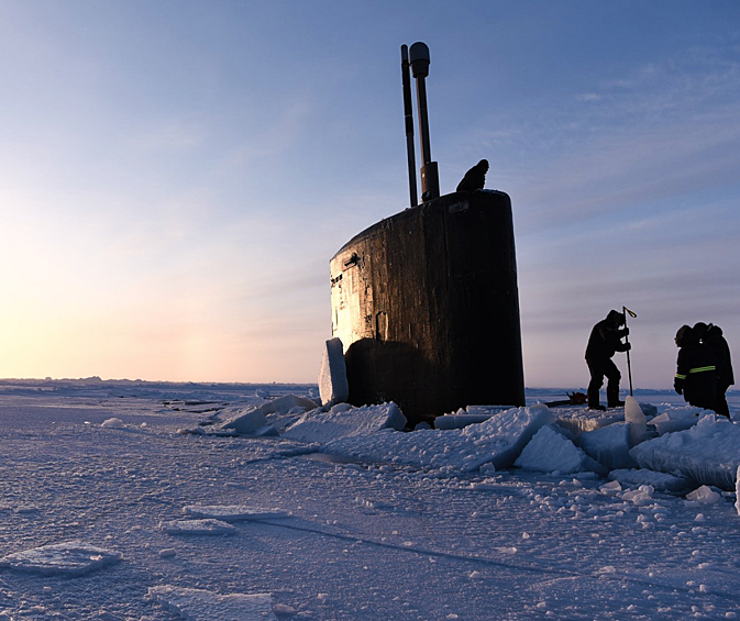  Флагман военно-морского флота США подлодка Hartford застряла во льдах Арктики, при отработке сценариев нанесения ударов по России