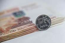 Экономист объяснил, что, кроме пандемии, угрожает стабильности рубля