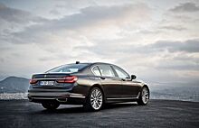 Владелец BMW нанес список всех поломок на кузов автомобиля