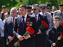 Евгений Первышов почтил память погибших в годы Великой Отечественной войны и в ходе СВО