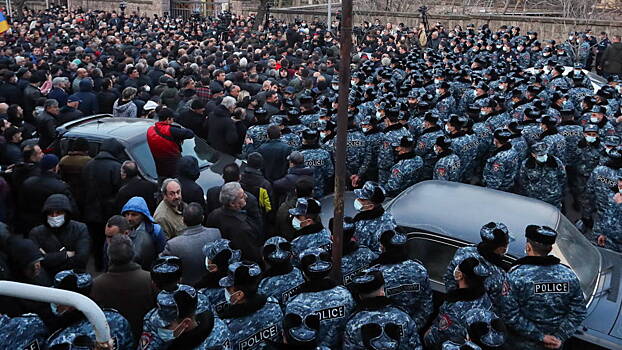 Оппозиция в Армении выдвинула ультиматум премьеру Пашиняну