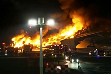 Два фактора спасли пассажиров сгоревшего в Токио самолета