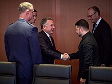 Стало известно, с кем разговаривал Зеленский по пути из США на Украину