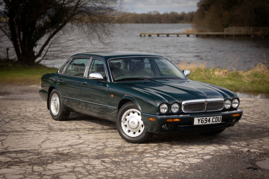 На продажу выставили Daimler Majestic, который использовала сама Королева Елизавета II