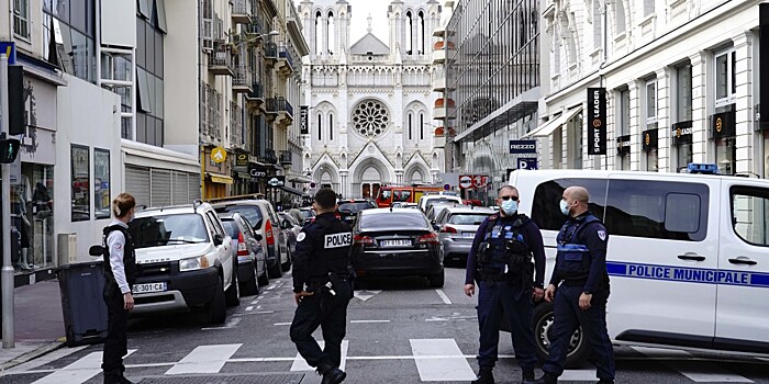 Нотр-Дам на крови: террористы атакуют Францию