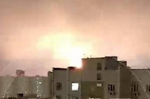 Очевидцы сообщили об огненном зареве в небе на юго-востоке Москвы, МЧС не подтвердило версию пожара