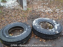 Водители повредили автомобили друг друга из-за места на парковке