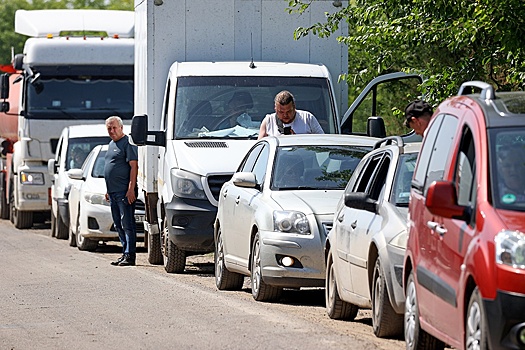 Пробка на въезде в Крым выросла до семи километров