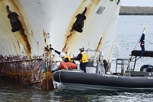 Японские власти задержали штурмана российского судна "Амур"