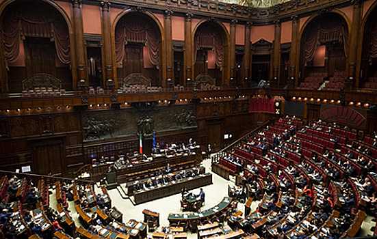 Брак по расчету. Как удается сохранять самый абсурдный в истории Италии политический союз