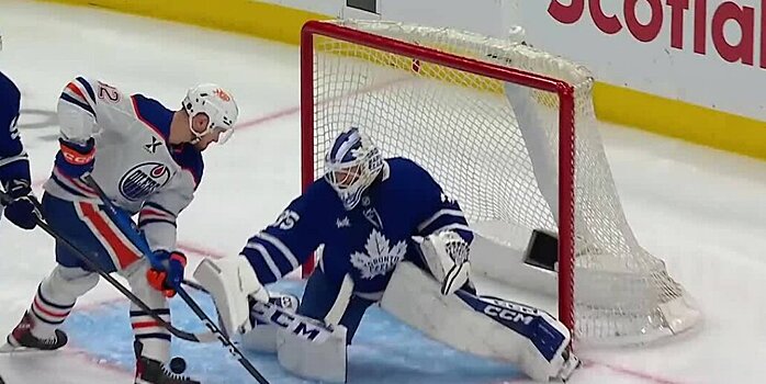 Подколзин сделал дубль за 34 секунды в матче с «Торонто» и стал 2-й звездой. У него 8+7 в 32 играх в сезоне при лучшей в «Эдмонтоне» полезности «+13»