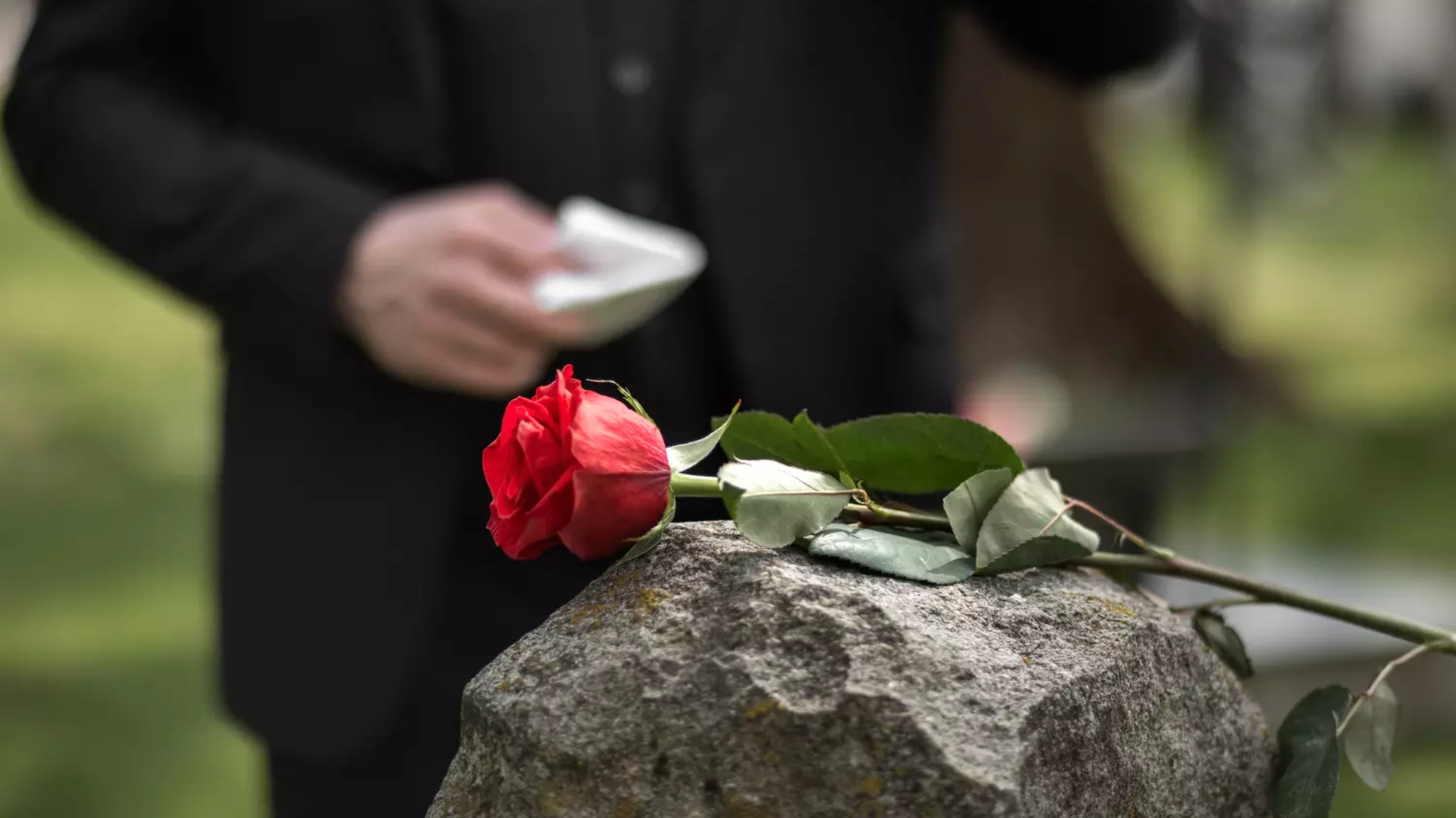 В Улан-Удэ прошли похороны 36-летней певицы Марии Ринчиновой, умершей при родах