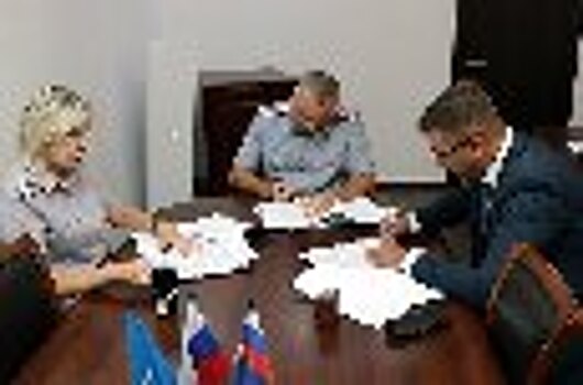 Начальник УФСИН России по Астраханской области Евгений Фадеев и президент Нотариальной палаты региона Денис Бирченко подписали соглашение о взаимодействии в сфере пробации