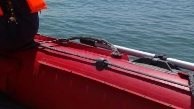 В акватории острова Русского едва не случилась трагедия