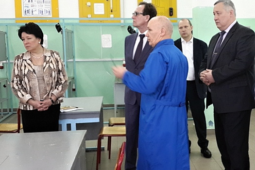 Префект Анатолий Смирнов побывал на площадке «Матушкино» колледжа №50