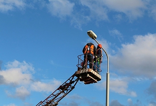 В Омске к молодежному чемпионату мира по хоккею обновят линии уличного освещения