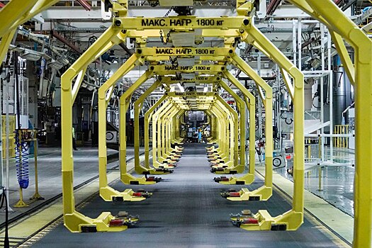 КамАЗ приостановил выпуск грузовиков до 6 августа