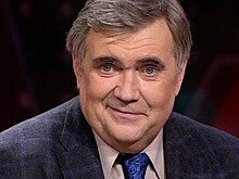 «В комментаторской жена держала его за руку». Розанов провел первый эфир после тяжелой болезни
