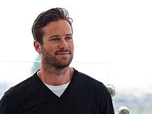 Обвиненный в каннибализме голливудский актер Хаммер вернется в кино