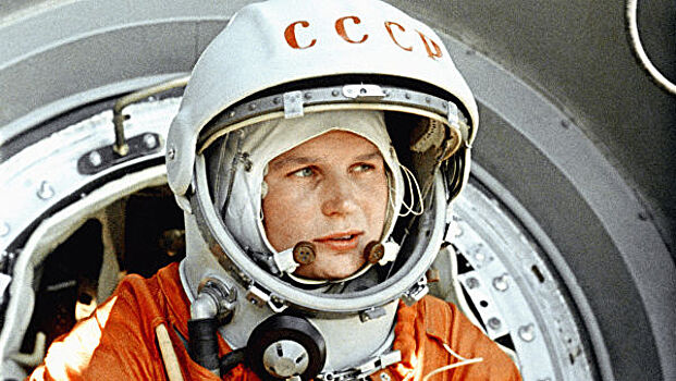 Володин поздравил Терешкову с 56-летием со дня ее полета вокруг Земли