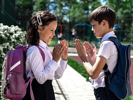 Какие звезды поведут детей в первый класс в 2025 году