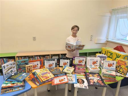 «Транспорт Будущего» пополнил фонды детских библиотек города