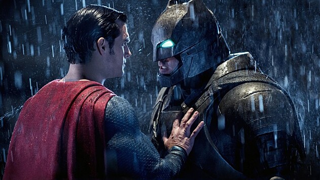 Акива Голдсман о своём «Бэтмене против Супермена»: «Фильм был мрачнее некуда»